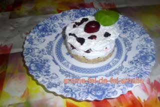 CHEESECAKE CU CIRESE