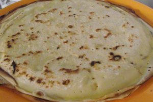 Clatite cu ricotta si spanac