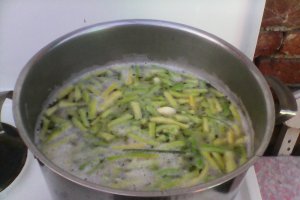 Fasole verde la borcan