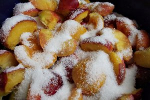 Gem asortat (caise, piersici si nectarine)