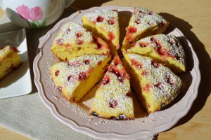 Prajitura cu lamaie si strugurei