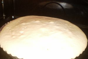 Tarta pufoasa cu visine