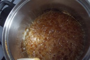 Dulceata de fragute cu zahar caramelizat