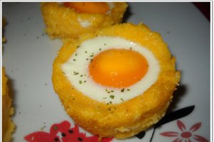 Cupe de mamaliga cu oua