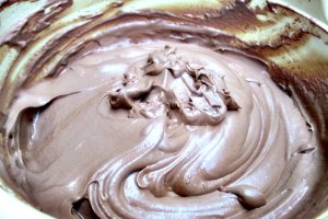 Inima cu mousse ciocolata si visine