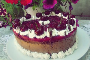 Inima cu mousse ciocolata si visine