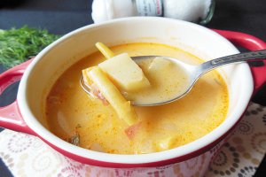 Bors de legume cu smantana