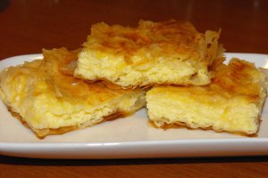 Placinta cu branza, reteta simpla si delicioasa pentru un desert clasic