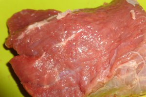 Spezzatino di vitello ai fungi [ Tocanita de vitel cu ciuperci ]