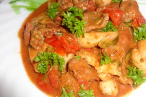 Spezzatino di vitello ai fungi [ Tocanita de vitel cu ciuperci ]