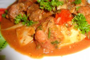 Spezzatino di vitello ai fungi [ Tocanita de vitel cu ciuperci ]