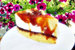 Prajitura cu mousse de branza si caramel