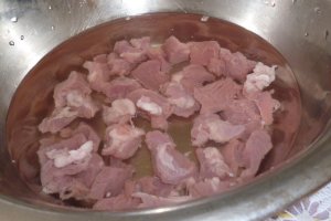 Spaghete cu sos din  carne de vitel