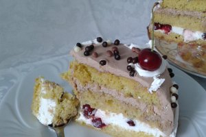Tort cu crema de ciocolata, crema de branza si visine