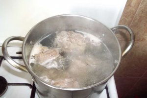 Ciorba de varza noua cu spate de curcan