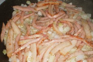 Spaghete cu sos de smantana
