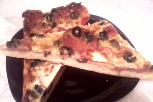 Pizza Cu Salam