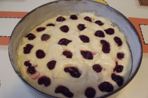 Tort cu visine si frisca