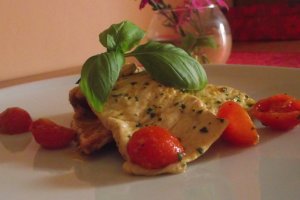Piept de pui in lapte cu rosii cherry
