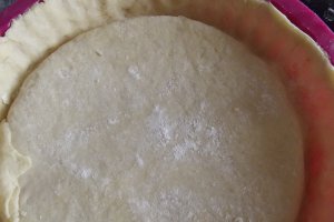 Tarta cu crema de caramel, mascarpone si caise