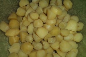 Piept de pui cu nuca de cocos / garnitura de cartofi cu susan