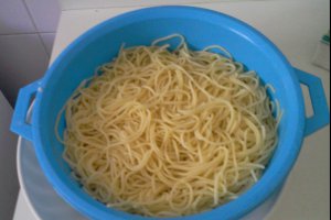 Spaghete cu branza (la cuptor)