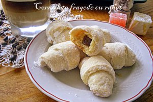 Cornulete fragede cu rahat