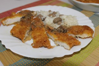 Snitel de pui cu parmezan