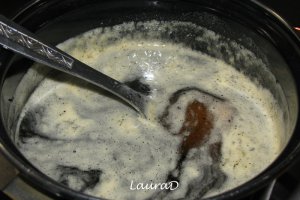 Napolitane cu crema alba de vanilie pufoasa si crocanta