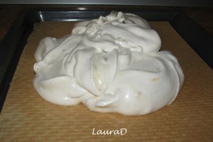Napolitane cu crema alba de vanilie pufoasa si crocanta
