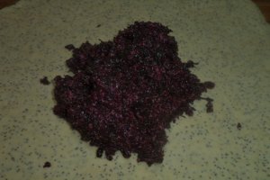 Rulada aperitiv cu stir rosu