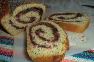 Rulada aperitiv cu stir rosu