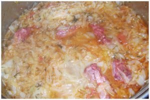 Varza la cuptor cu coaste afumate