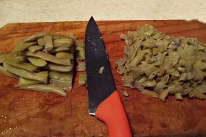 Salata de fasole verde cu ardei copt si maioneza