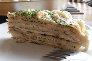 Tort de clatite cu urda marar si smantana