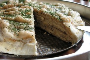 Tort de clatite cu urda marar si smantana