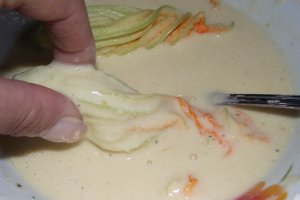 Flori de dovlecei pane