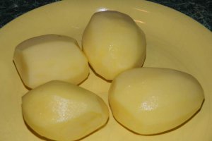 Chiftele de dovlecei si cartofi