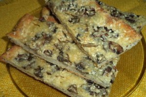 Focaccia cu ciuperci si cascaval