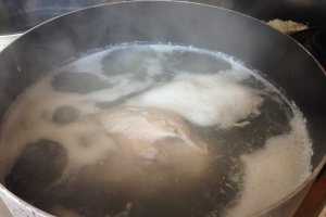 Ciorba de pui cu varza si zucchini