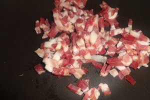 Tortellini cu sos de branza de vaca