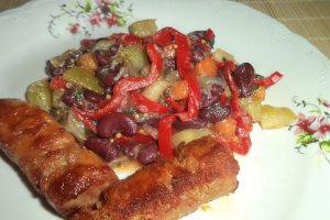 Carnati albi cu legume la tigaie