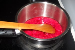 Panna cotta cu pepene galben si capsune