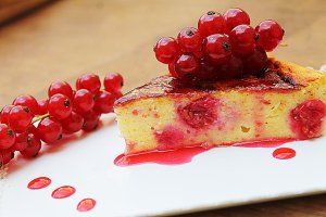 Cheesecake cu coacaze rosii