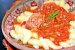 Perișoare în sos tomat cu capere și măsline, acompaniate de Serpentine de la Băneasa-6