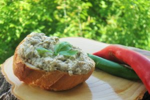 Salata de vinete cu coriandru