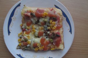 Pizza cu blat pufos