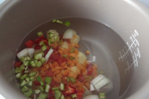 Ciorba de piept de pui cu legume la Multicooker