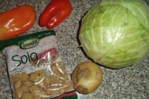 Varza calita cu bucatele de soia