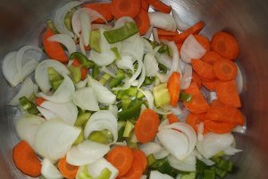 Ciorbă de fasole cu ciolan afumat